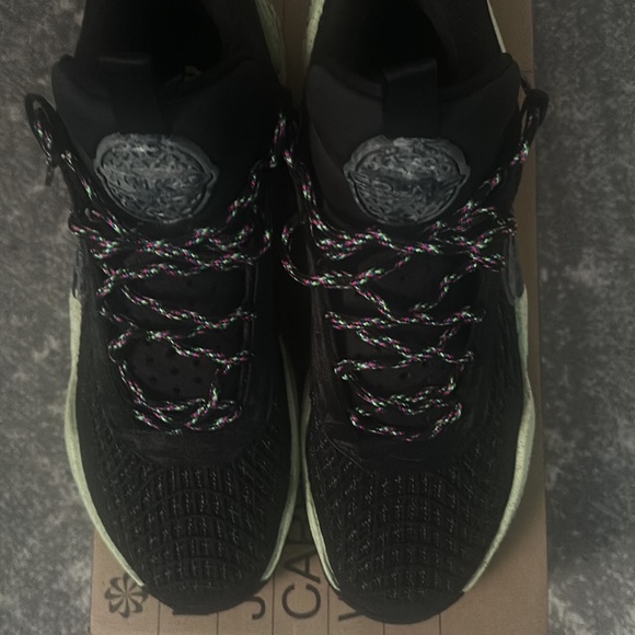 Nike cosmic unity green glow brand new size 13 - Picture 3 of 7